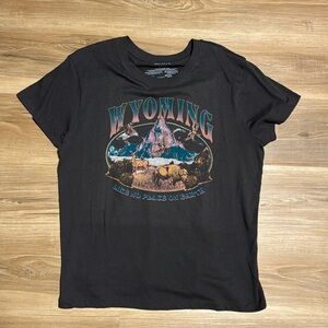 Mighty Fine Wyoming Short Sleeve Drak Gray T Shirt Small